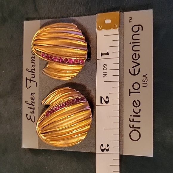 NWT Esther Fuhrman Clip On Fashion Goldtone Earrings with Red Crystals - Picture 3 of 4
